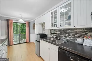 8740 Roswell Rd, Atlanta, GA 30350 - Photo 15