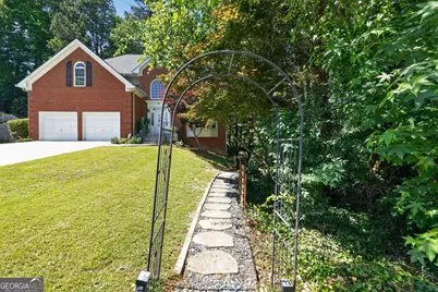 1227 Camden Hunt Drive, Lawrenceville, GA 30043 - Photo 3