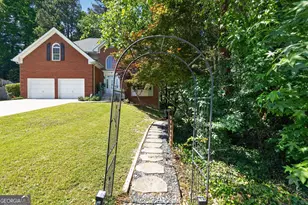 1227 Camden Hunt Dr, Lawrenceville, GA 30043 - Photo 3