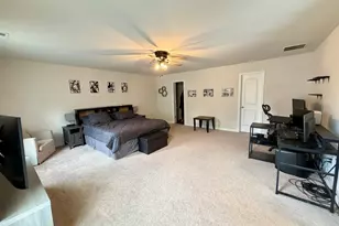 909 River Crossing, Jefferson, GA 30549 - Photo 15