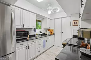 227 Shakespeare Dr, Clayton, GA 30525 - Photo 5