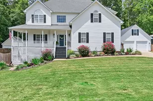 190 Chesterfield Dr, Newnan, GA 30265 - Photo 1