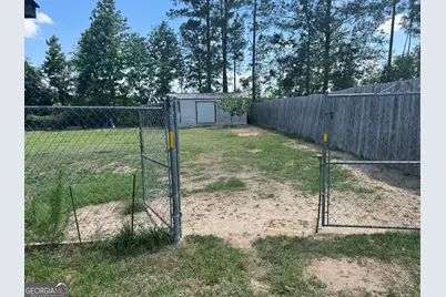 420 Wilson Avenue, Lyons, GA 30436 - Photo 7