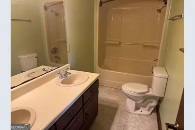 420 Wilson Avenue, Lyons, GA 30436 - Photo 3