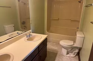 420 Wilson Ave, Lyons, GA 30436 - Photo 3