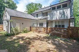 2562 Forest Meadow Ln, Lawrenceville, GA 30043 - Photo 9