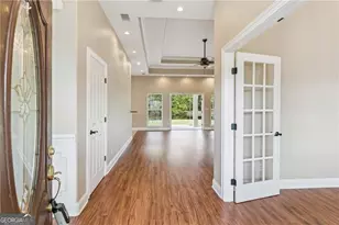 190 Lakes Dr, Brunswick, GA 31523 - Photo 5