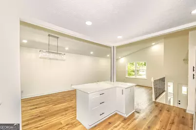 10175 Old Woodland Entry, Johns Creek, GA 30022 - Photo 9