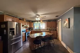 219 N College St, Pembroke, GA 31321 - Photo 11