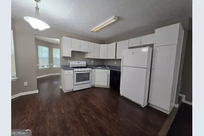5836 Wellborn Creek Drive, Lithonia, GA 30058 - Photo 7