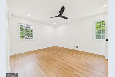 6740 Tell Road, Fairburn, GA 30213 - Photo 11