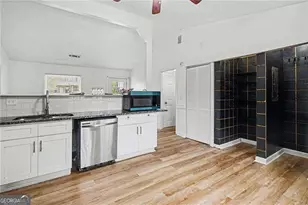 400 Hemlock Dr, Lawrenceville, GA 30046 - Photo 5