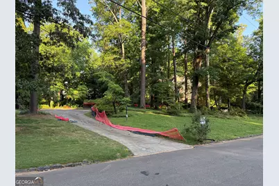 4605 Mystic Drive NE, Sandy Springs, GA 30342 - Photo 11