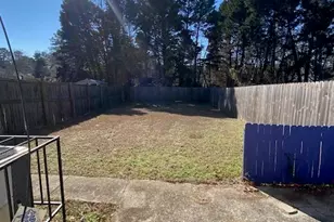 384 Lakeridge Ct, Riverdale, GA 30274 - Photo 27