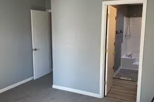 384 Lakeridge Ct, Riverdale, GA 30274 - Photo 13