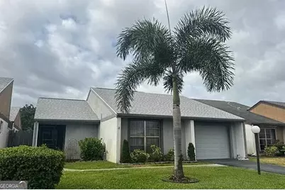 9801 Maplecrest Circle, Lehigh Acres, FL 33936 - Photo 3