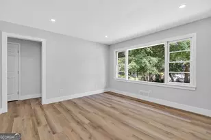 2712 Loghaven Dr NW, Atlanta, GA 30318 - Photo 13