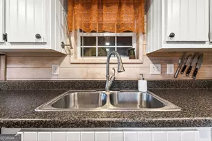 664 River Vista Dr, Dillard, GA 30537 - Photo 7
