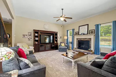 371 Timbercreek Estates Drive, Sharpsburg, GA 30277 - Photo 9