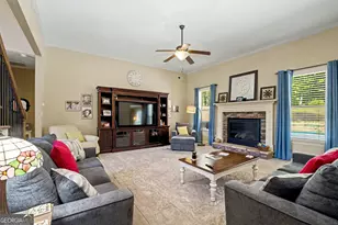 371 Timbercreek Estates Dr, Sharpsburg, GA 30277 - Photo 9