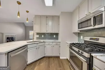 4704 Vineyard Court SE, Smyrna, GA 30082 - Photo 11