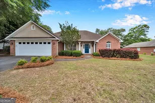 300 Oak Pointe Dr, Dublin, GA 31021 - Photo 3