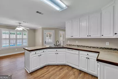 300 Oak Pointe Drive, Dublin, GA 31021 - Photo 27