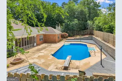 300 Oak Pointe Drive, Dublin, GA 31021 - Photo 9