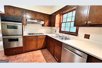 4056 White Oak Lane SW, Lilburn, GA 30047 - Photo 5