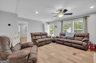 220 Trout Dr, Lavonia, GA 30553 - Photo 11