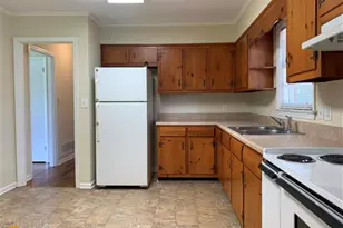 6 Ozmore St, Newnan, GA 30263 - Photo 3