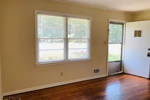 6 Ozmore St, Newnan, GA 30263 - Photo 9
