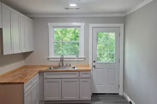 150 Elberton St, Toccoa, GA 30577 - Photo 5