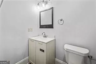 684 S Elizabeth Pl NW, Atlanta, GA 30318 - Photo 9