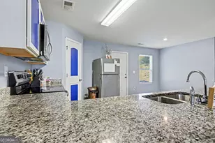 1777 Robinson Ct, Griffin, GA 30224 - Photo 9