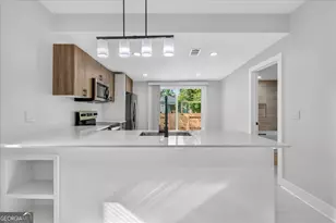 1011 Richards St, Savannah, GA 31415 - Photo 7