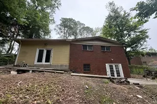 2379 Country Club Dr SW, Atlanta, GA 30311 - Photo 15