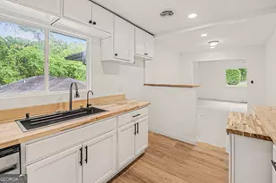 186 Arcadia Cir NW, Atlanta, GA 30314 - Photo 9