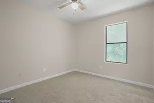 4975 Galbraith Cir, Stone Mountain, GA 30088 - Photo 17