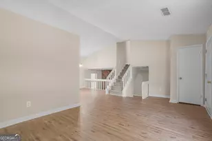 4975 Galbraith Cir, Stone Mountain, GA 30088 - Photo 5