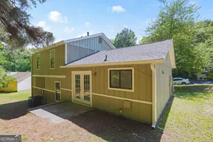 4975 Galbraith Cir, Stone Mountain, GA 30088 - Photo 25