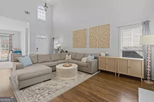 8065 Sandorn Dr, Roswell, GA 30075 - Photo 7