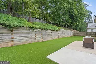 8065 Sandorn Dr, Roswell, GA 30075 - Photo 35