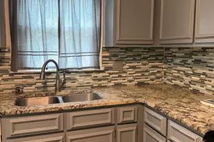 602 Holly Dr, Dublin, GA 31021 - Photo 9