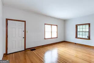 2111 M L King Jr Dr NW, Atlanta, GA 30310 - Photo 3