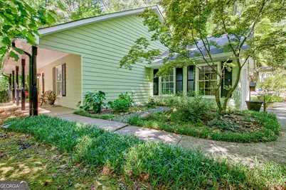 175 Ashley Creek Drive, Newnan, GA 30263 - Photo 3
