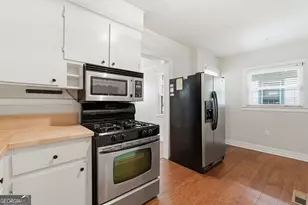 2103 E 37th St, Savannah, GA 31404 - Photo 7