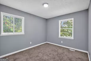 4564 Cypress Ridge Ct, Stone Mountain, GA 30083 - Photo 5