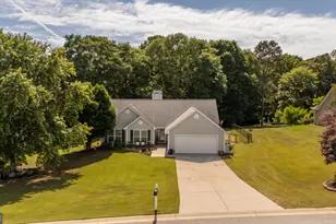 327 Tallassee Ln, Statham, GA 30666 - Photo 3