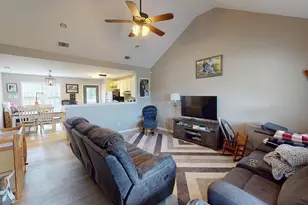 823 N Main St, Statesboro, GA 30458 - Photo 5